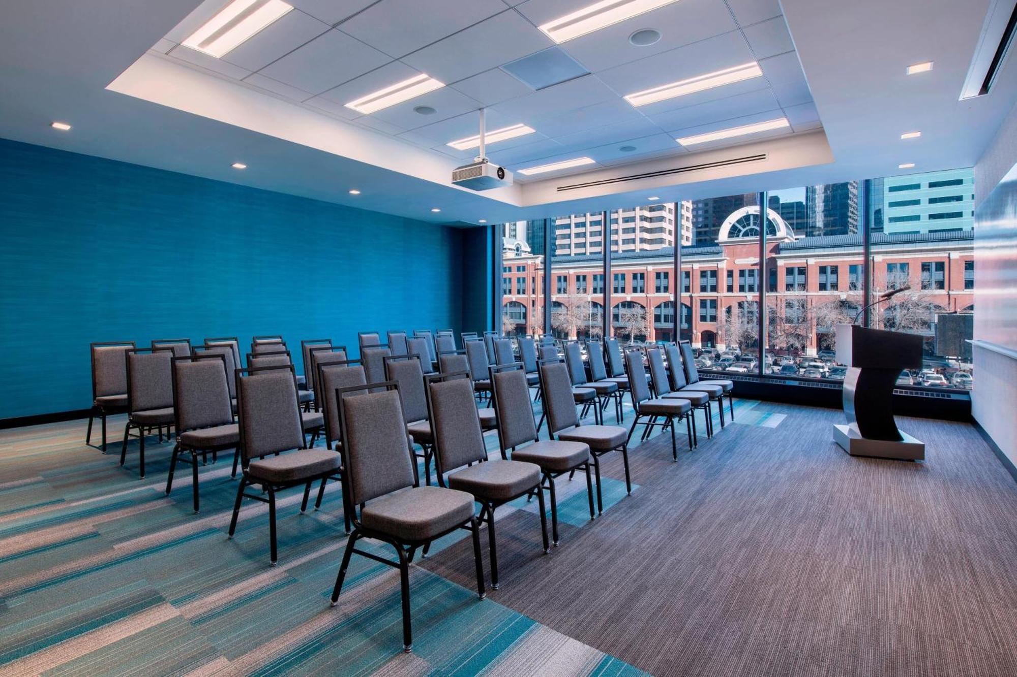 Residence Inn By Marriott Calgary Downtown/Beltline District Exterior foto