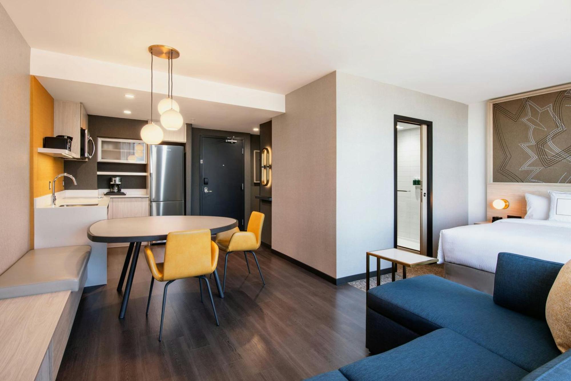 Residence Inn By Marriott Calgary Downtown/Beltline District Exterior foto